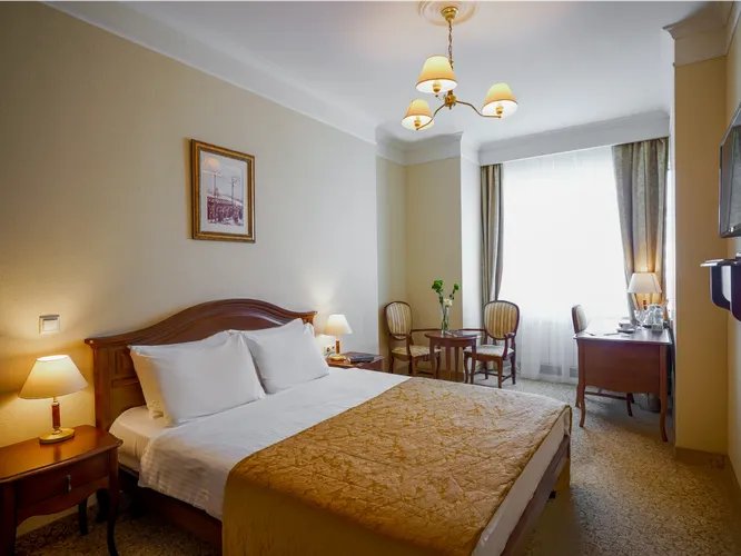 Онегин 4* (г.Екатеринбург)