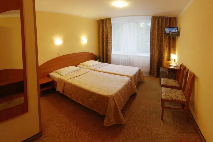 Берёзка 2* (г. Вышний Волочёк) / Садко 3* (г. Великий Новгород)