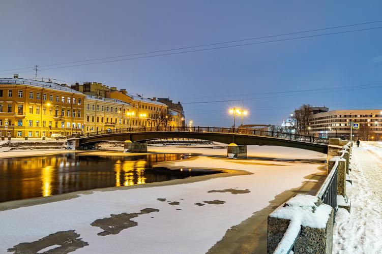 Поезд | Волшебство новогодних огней: Санкт‑Петербург встречает праздник