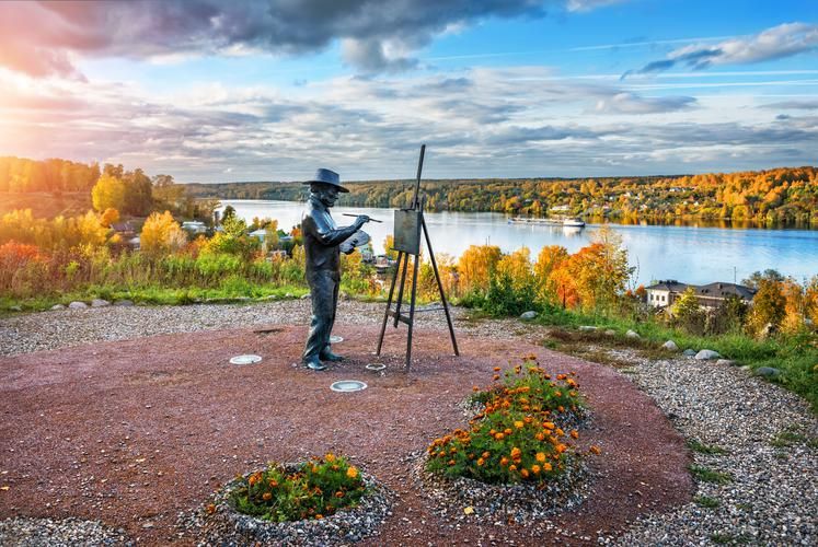 Там, где пароходы плывут медленнее, а солнце ложится на луга