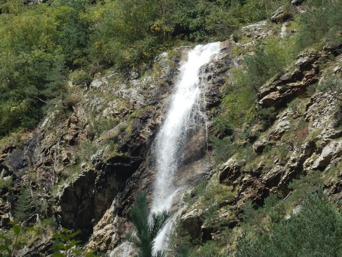 Где волны — не солёные, а тёплые, и время — не спешит