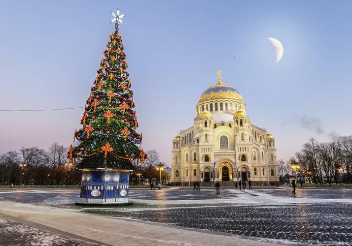 Автобус | Новогоднее настроение на берегах Невы