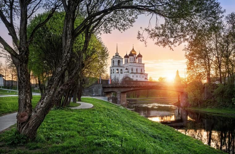 Крепости и святыни Псковского края