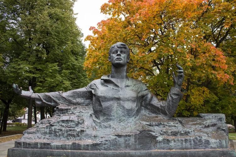 Автобус| Улочки губернских городов: дыхание старины