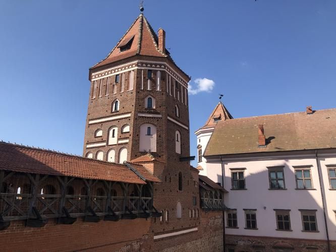 Замки, которые никогда не спят